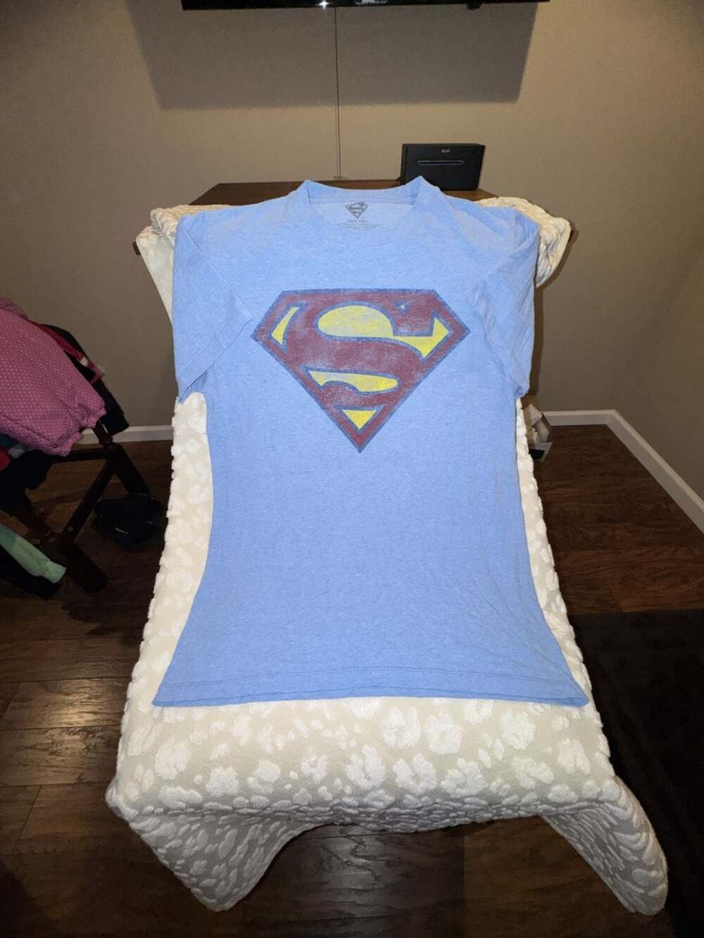 DC Comics Superman Distressed Logo Light Blue T-Shirt Size S